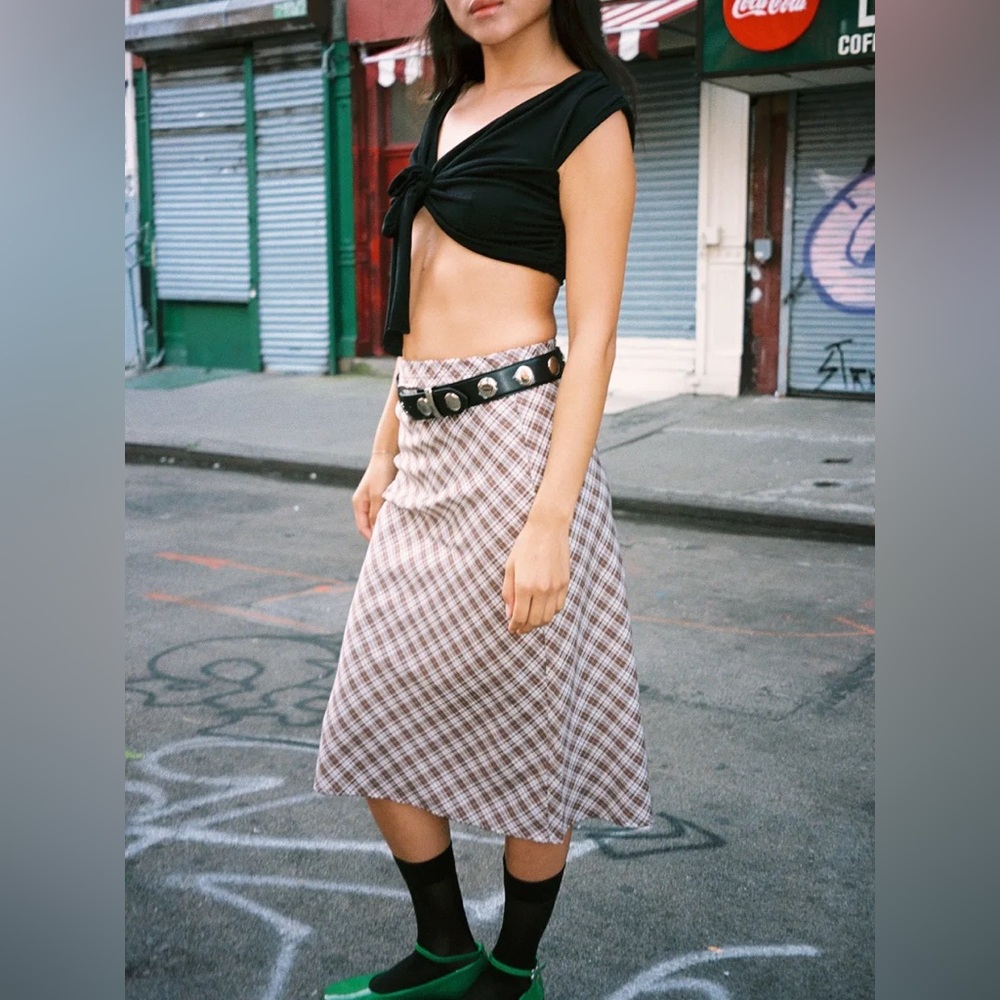 LISA SAYS GAH Sandy Midi Skirt in Hazelnut Plaid | M - Picture 3 of 13
